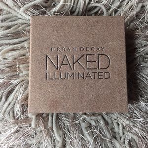 Urban Decay Naked Illuminated in LIT